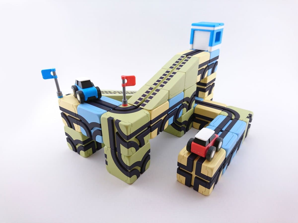 Qbi Toy
